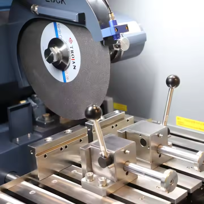 Metallographic Cutting Machine
