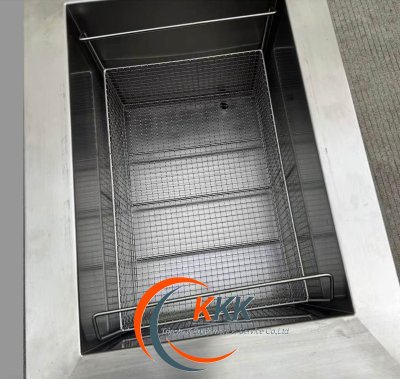 Industrial ultrasonic cleaner