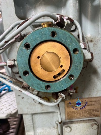 DISTRIBUTOR VALVE