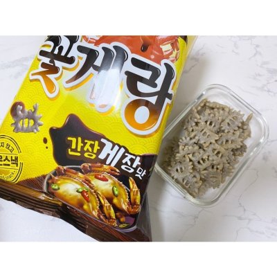 ขนมปูเกาหลี ซอยซอส แคร็บชิพ Binggrae Soy sauce crab chips 70g gotgaerang snack soy sauce 꽃게랑