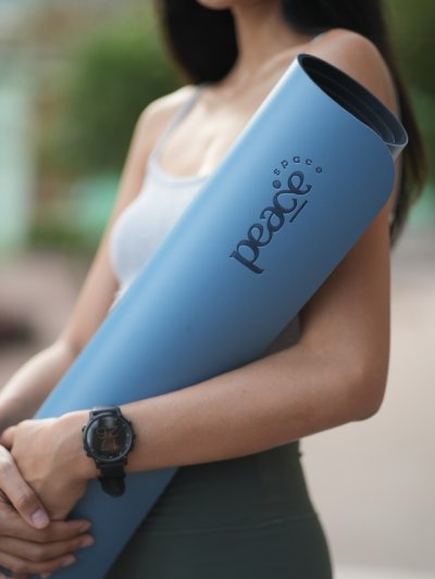 Non Slip Premium Yoga mat 5mm Deep Blue Non Slip Premium Yoga mat 5mm Deep Blue