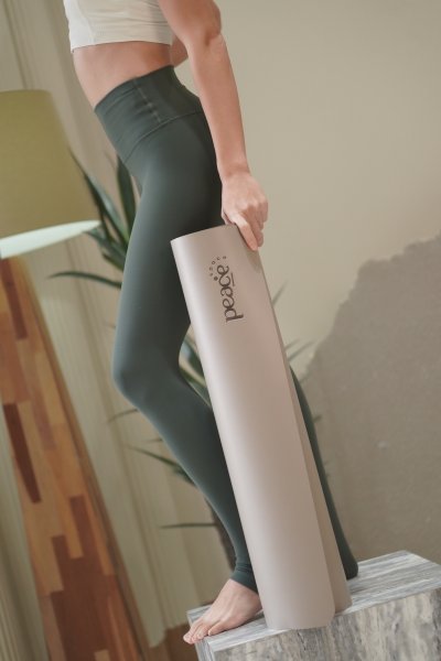 Non Slip Premium Yoga mat 5mm Light Brown Non Slip Premium Yoga mat 5mm Light Brown