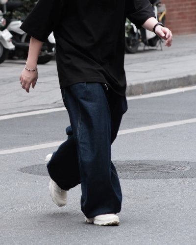 WIDE BALLOON JEANS BCKMN STUDIO WIDE BALLOON JEANS BCKMN STUDIO
