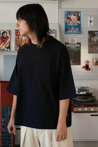 MIRROR WIDE CROP RAGLAN TEE BCKMN STUDIO