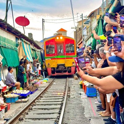 Damnoen Saduak Floating Market combine Mae Klong Railway Market