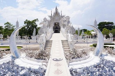 White Temple + Chiang Rai City & Temples