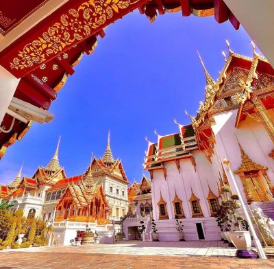 GRAND PALACE AND TEMPLE HALF DAY