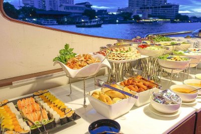 Grand Pearl Dinner Cruise