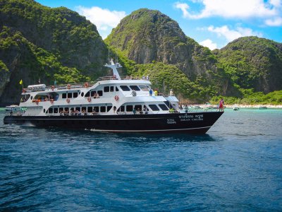 Full Day Tour of Phi Phi Island by Big Boat from Phuket
