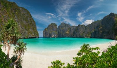 Full Day Tour of Phi Phi Island by Big Boat from Phuket