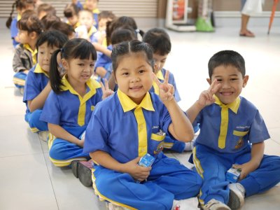 ทัศนศึกษา รร.วรารัตน์ศึกษา 23 มค.62