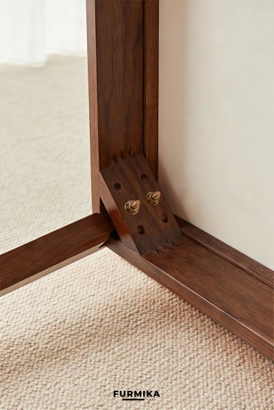 Hera Dining Table (Walnut)