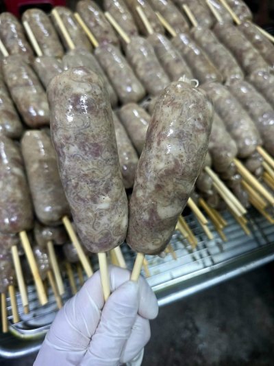 ใส้กรอกอีสานจัมโบ้เสียบไม้