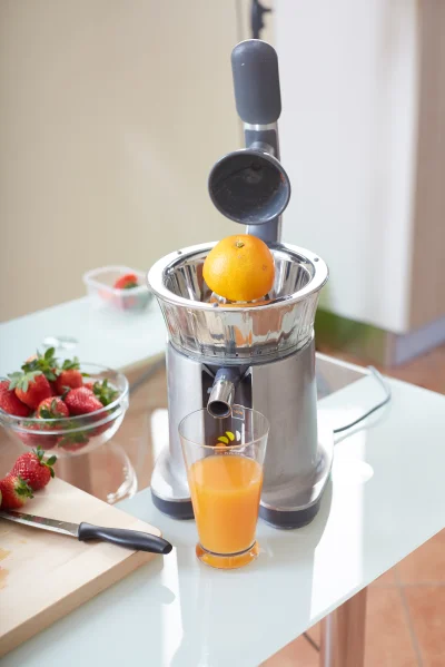 Orange juice machine