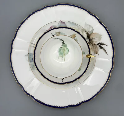 Trio Porcelain - set of white roses - Elegant blue and gold rimmed