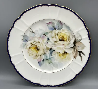 Trio Porcelain - set of white roses - Elegant blue and gold rimmed