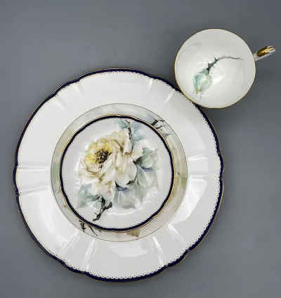 Trio Porcelain - set of white roses - Elegant blue and gold rimmed