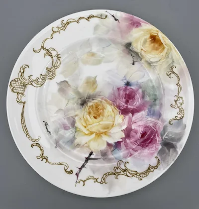 Roses- round plates (9.5")