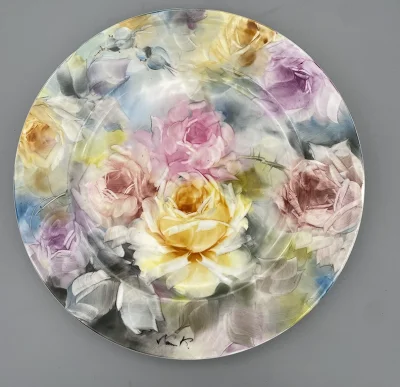 Roses- round plates (9.5")