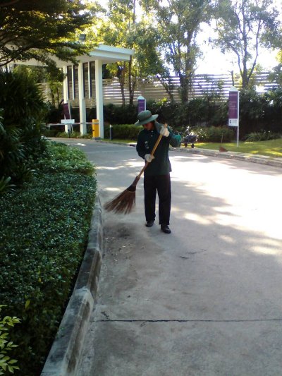 หมู่บ้านCentro วัดสวนแก้ว