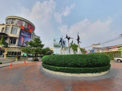 The Crystal ราชพฤกษ์