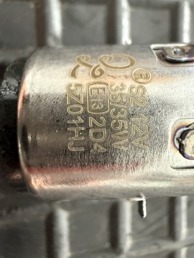 หลอดไฟหน้า GD110 (SU) แท้ 12V35W [09471-12020-000]