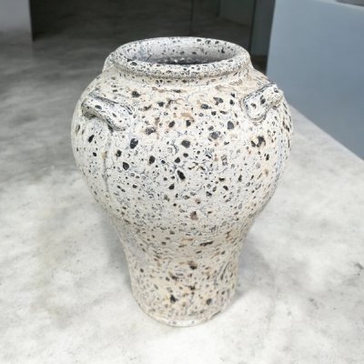 Vase แจกันดินเผาทรงไห มีหู 4 หู ขนาด 25 x 31 cm.