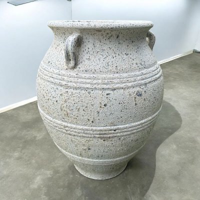 Pot โอ่งดินเผาทรงขวดนม ถ้าใช้เป็นกระถางสั่งให้เจาะรูให้ได้ มีหู 3 หู ขนาด 50 x 60 cm.