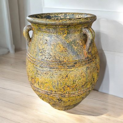 Pot โอ่งดินเผาทรงขวดนม ถ้าใช้เป็นกระถางสั่งให้เจาะรูให้ได้ มีหู 3 หู ขนาด 50 x 60 cm.