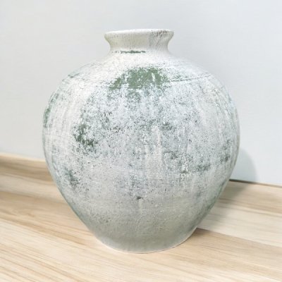 Vaseแจกันดินเผาทรงกลมปากเล็ก ขนาด 27 x 27 cm.