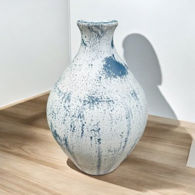 Vase แจกันดินเผาทรงคอยาวปากเล็ก ขนาด 22 x 33 cm.
