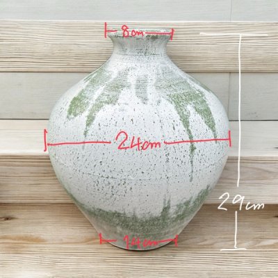 Vase แจกันดินเผาทรงคอสั้นปากเล็ก ขนาด 24 x 29 cm.