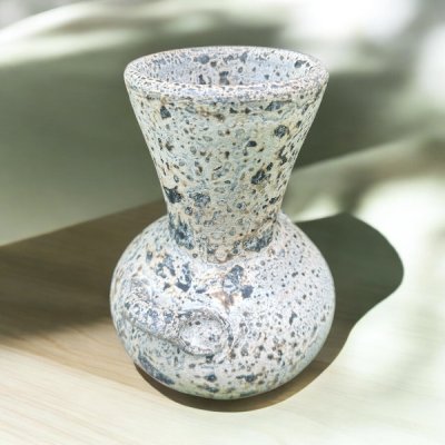 Vaseแจกันดินเผาทรงปากแตร วินเทจสไตล์ มีหู 2 หู ขนาด 16 x 21 cm.