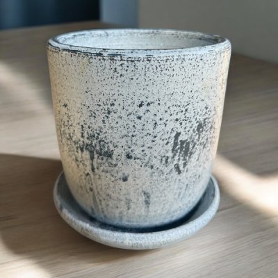 Flowerpot กระถางดินเผาทรงกระสุน ขนาด 15 x 15 cm. พร้อมจานรอง