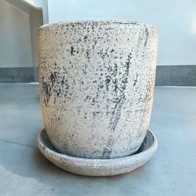 Flowerpot กระถางดินเผาทรงกระสุน ขนาด 15 x 15 cm. พร้อมจานรอง