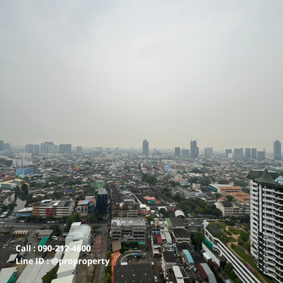 Luxury condo for sale on the river, Supalai River Resort 180 degree river view.
