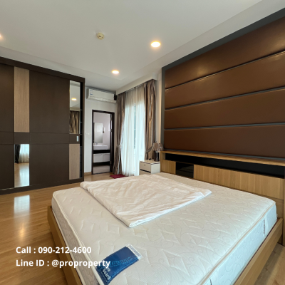 Luxury condo for sale on the river, Supalai River Resort 180 degree river view.