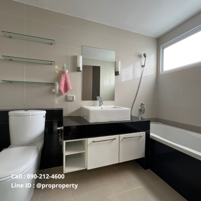 Luxury condo for sale on the river, Supalai River Resort 180 degree river view.