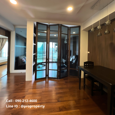 Luxury condo for sale on the river, Supalai River Resort 180 degree river view.