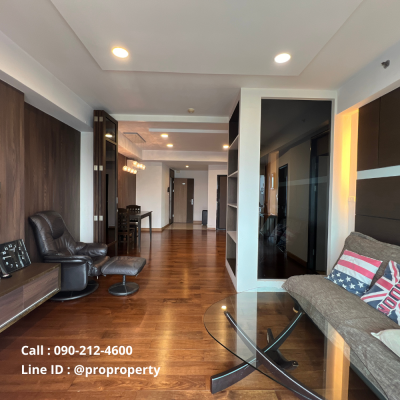 Luxury condo for sale on the river, Supalai River Resort 180 degree river view.