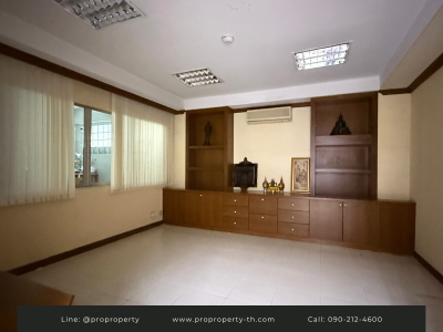 For rent, 6 and a half storey office building, central location on CharoenRat-Rama 3 Road