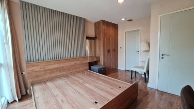 The Crest Sukhumvit 24 