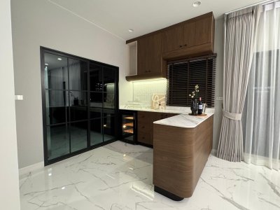 Large, fully furnished detached house for rent, ready to move in | Prime location near Suvarnabhumi Airport