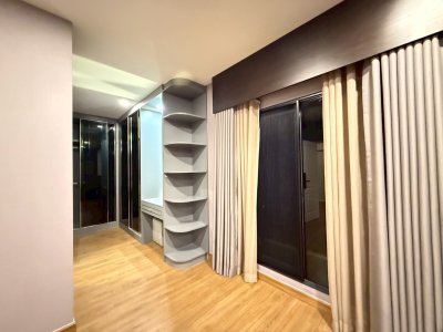 ปล่อยเช่าบ้านเดี่ยว สภาพดี ตกแต่งทั้งหลัง ( 