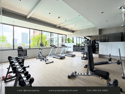 Condo for rent in a nice location near Wutthakat BTS Station - Rich Point