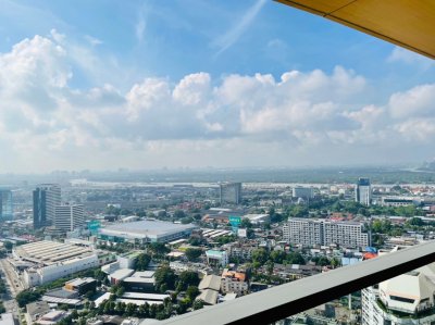 Condo for sale: The Lumpini 24 (Sukhumvit 24), 37th floor, corner unit.