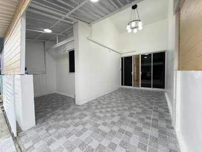 The Money Me สมุทรสาคร บ้านรีโนเวทใหม่พร้อมอยู่