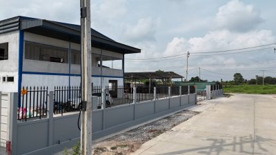 รั้วสําเร็จรูป