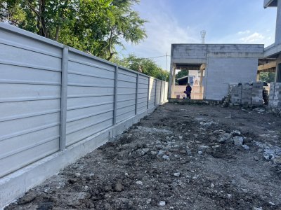 รั้วสําเร็จรูป