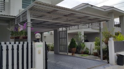 งานโรงจอดรถ